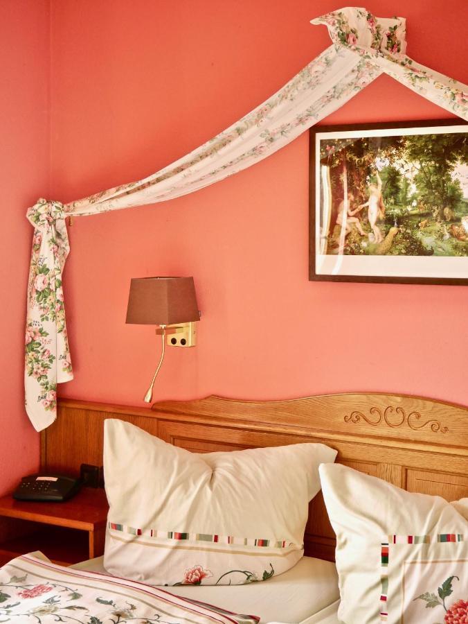 Pension Gruenes Herz Tonndorf ภายนอก รูปภาพ