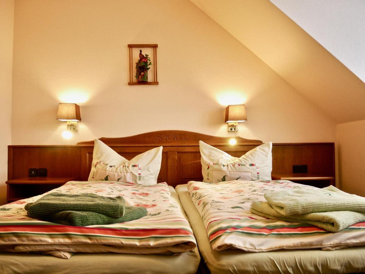 Pension Gruenes Herz Tonndorf ภายนอก รูปภาพ