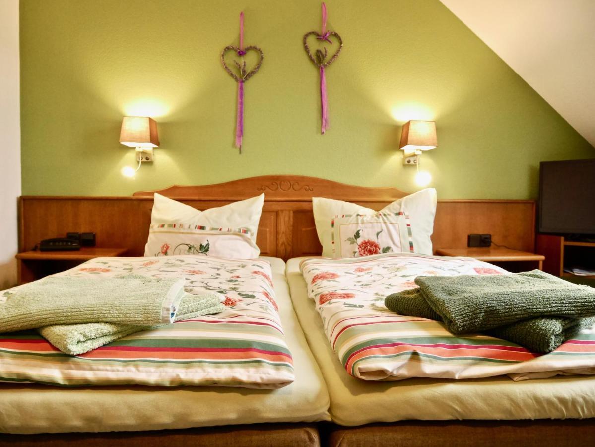 Pension Gruenes Herz Tonndorf ภายนอก รูปภาพ